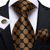 Corbata con estampado de círculos naranja